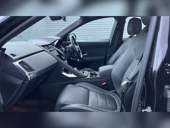 Used Jaguar E-Pace 2023 for sale - 76869282: Photo