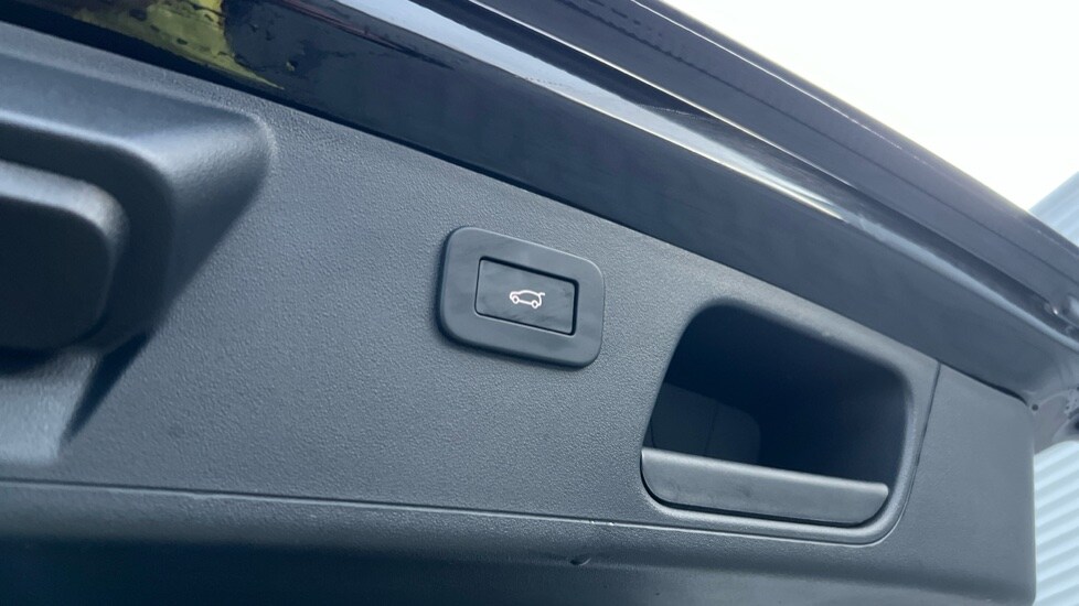 Used Jaguar E-Pace 2023 for sale - 76869282: Photo 47