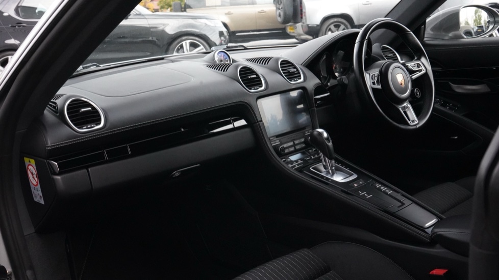 Used Porsche Cayman 2020 for sale - 75929739: Photo 10