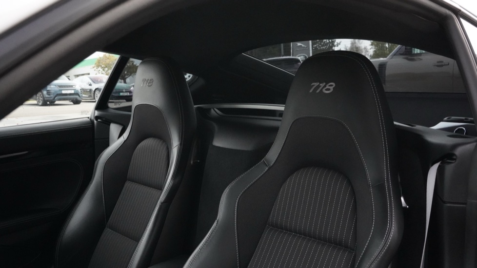 Used Porsche Cayman 2020 for sale - 75929739: Photo 14