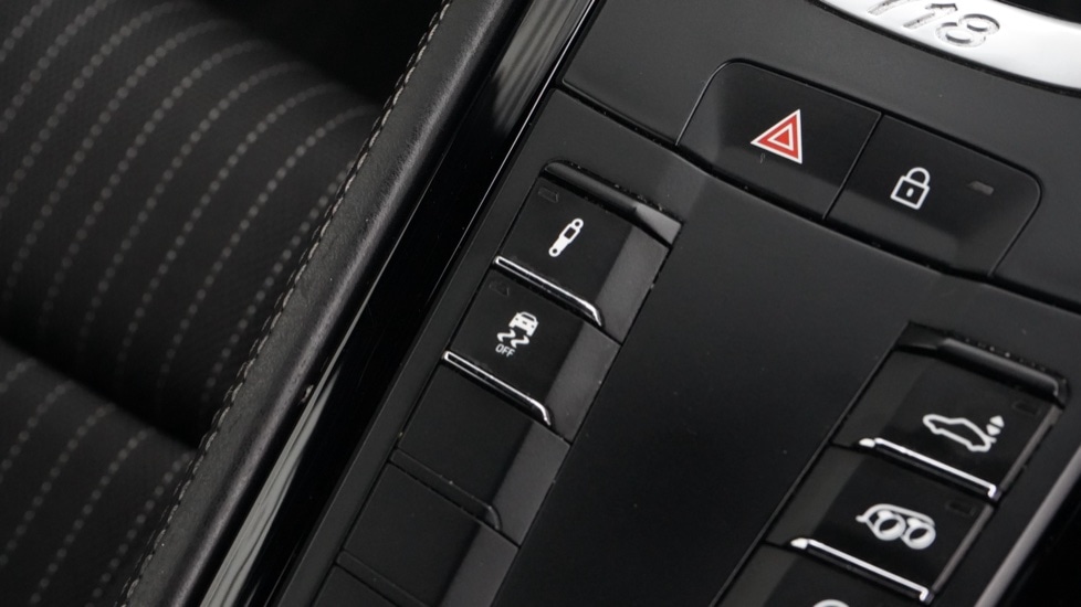 Used Porsche Cayman 2020 for sale - 75929739: Photo 25