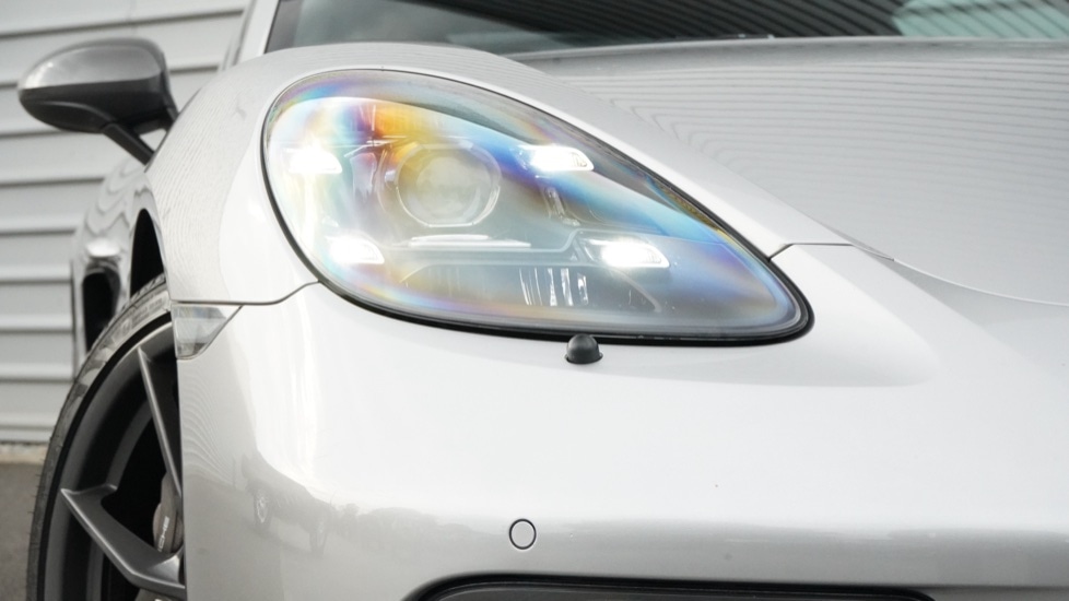 Used Porsche Cayman 2020 for sale - 75929739: Photo 32