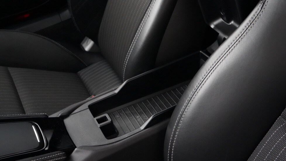 Used Porsche Cayman 2020 for sale - 75929739: Photo 50