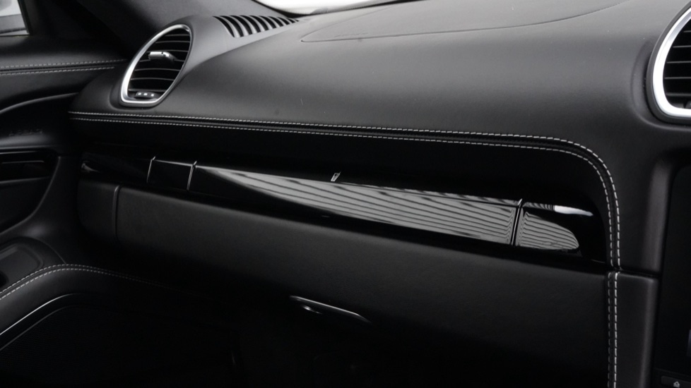 Used Porsche Cayman 2020 for sale - 75929739: Photo 56