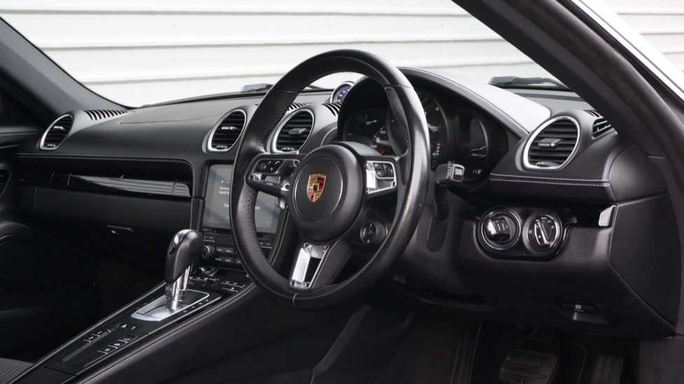 Used Porsche Cayman 2020 for sale - 75929739: Photo 9