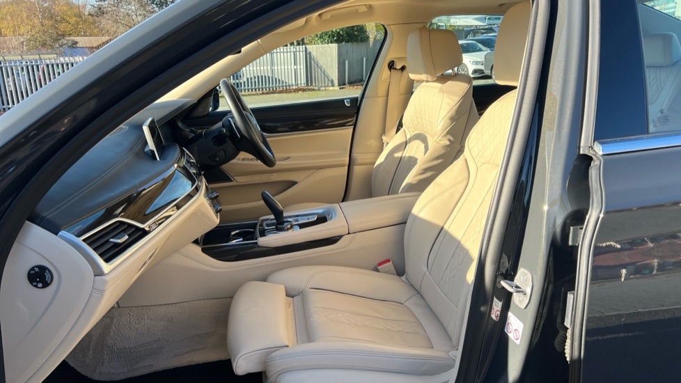 Used BMW 7 Series 2022 for sale - 76971318: Photo 25