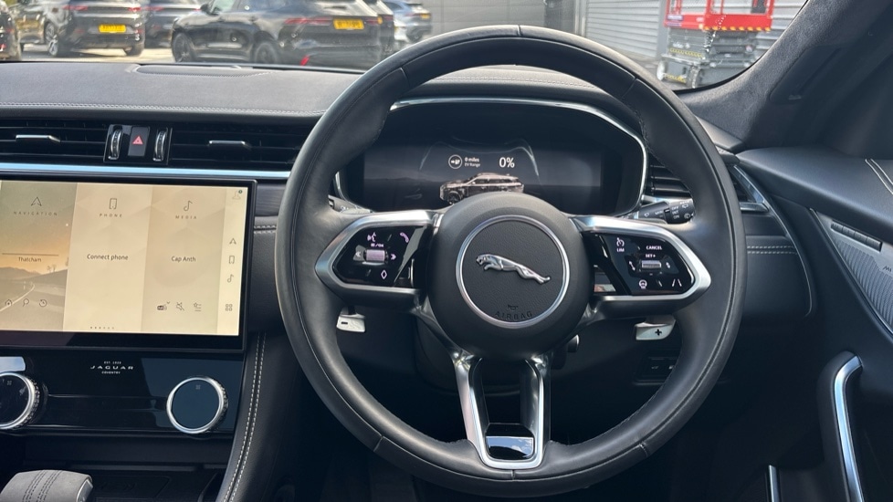 Used Jaguar F-Pace 2023 for sale - 76870631: Photo 15