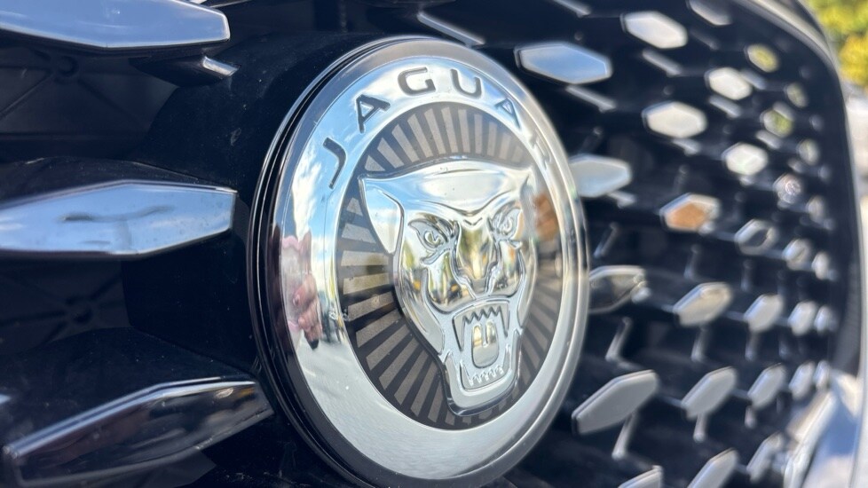 Used Jaguar F-Pace 2023 for sale - 76870631: Photo 60