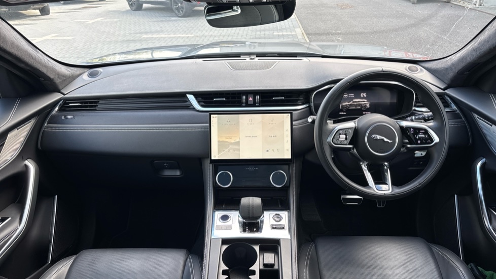 Used Jaguar F-Pace 2023 for sale - 76870631: Photo 9