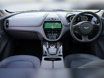 Used Aston Martin DBX 2021 for sale - 75394407: Photo
