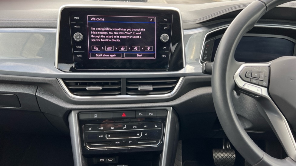 Used Volkswagen T-Roc 2023 for sale - 76868456: Photo 12