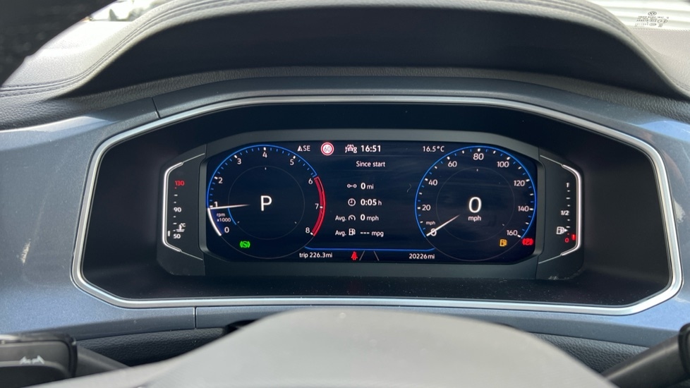 Used Volkswagen T-Roc 2023 for sale - 76868456: Photo 13