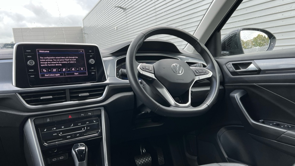 Used Volkswagen T-Roc 2023 for sale - 76868456: Photo 30