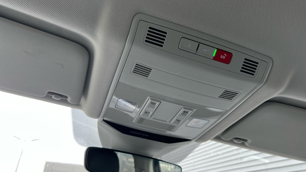 Used Volkswagen T-Roc 2023 for sale - 76868456: Photo 31