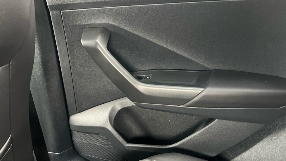 Used Volkswagen T-Roc 2023 for sale - 76868456: Photo 33