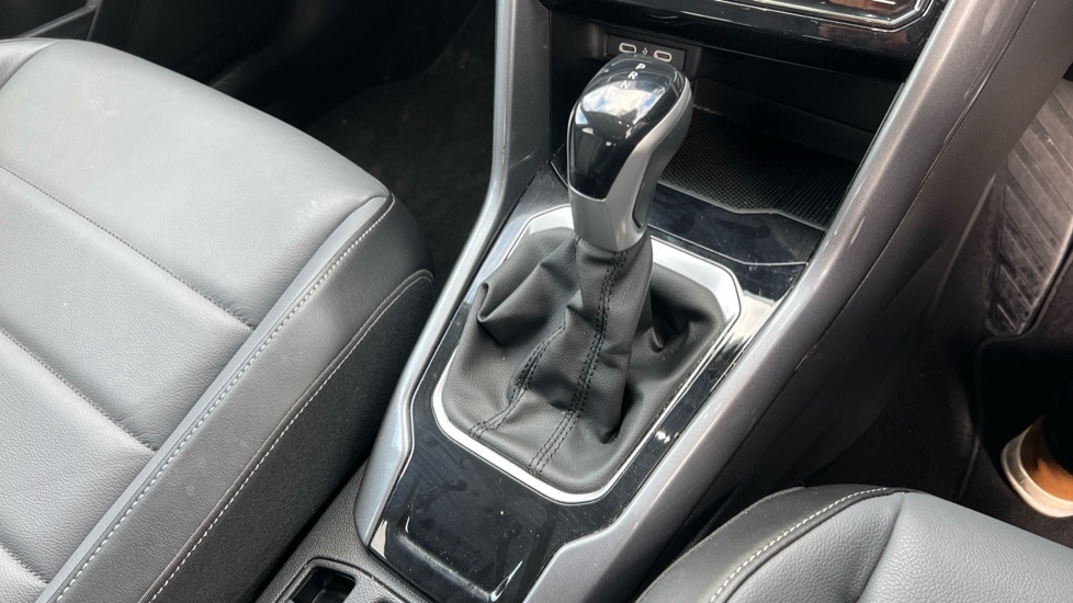 Used Volkswagen T-Roc 2023 for sale - 76868456: Photo 38