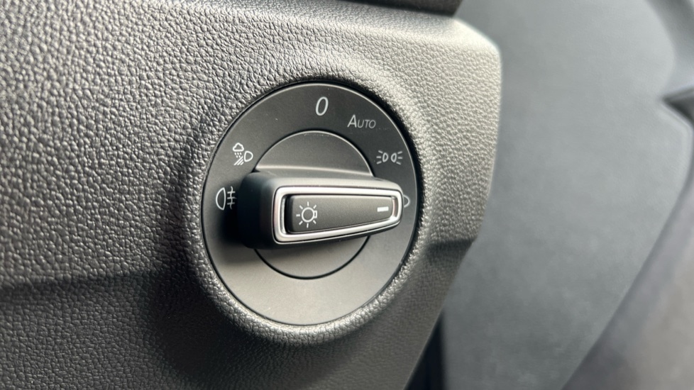 Used Volkswagen T-Roc 2023 for sale - 76868456: Photo 40