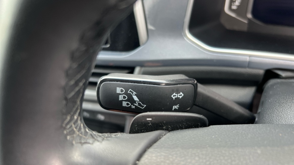 Used Volkswagen T-Roc 2023 for sale - 76868456: Photo 42