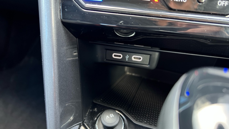 Used Volkswagen T-Roc 2023 for sale - 76868456: Photo 49