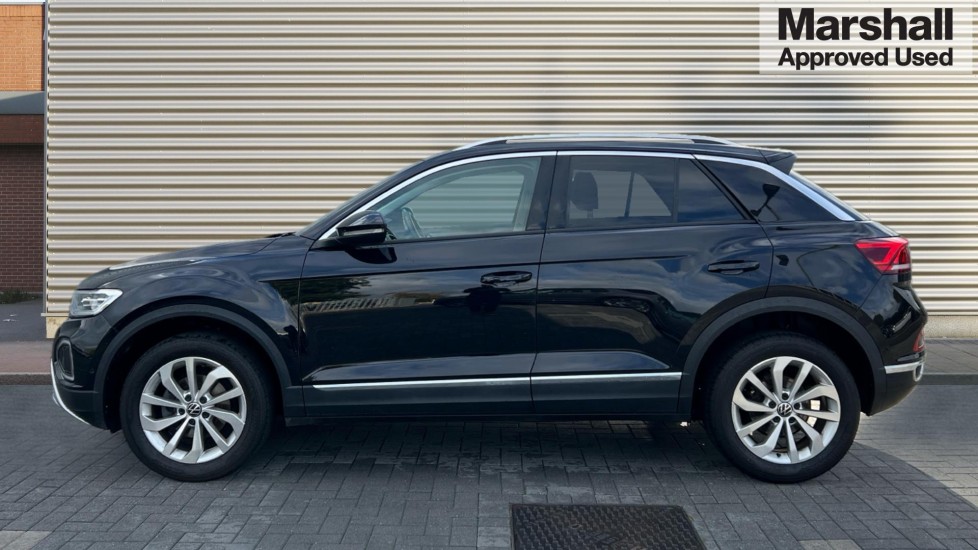 Used Volkswagen T-Roc 2023 for sale - 76868456: Photo 6
