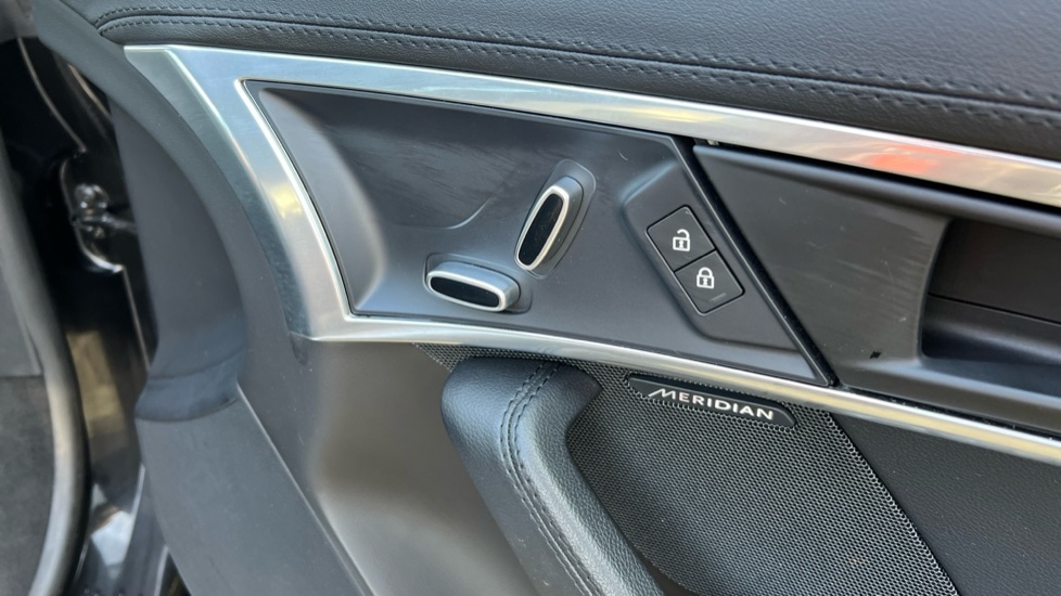 Used Jaguar F-Type 2021 for sale - 76874137: Photo 24