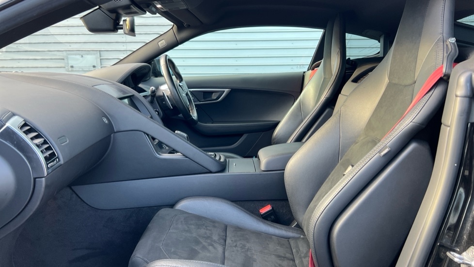 Used Jaguar F-Type 2021 for sale - 76874137: Photo 3