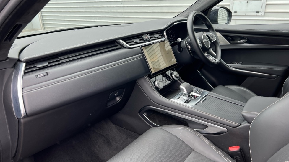Used Jaguar F-Pace 2023 for sale - 76868447: Photo 11