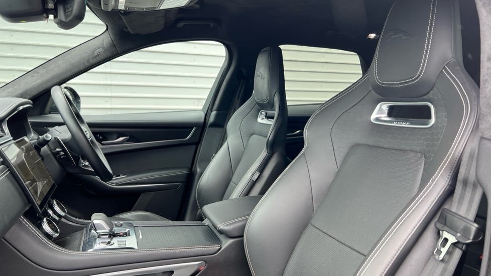 Used Jaguar F-Pace 2023 for sale - 76868447: Photo 12