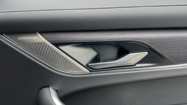 Used Jaguar F-Pace 2023 for sale - 75394438: Photo 9