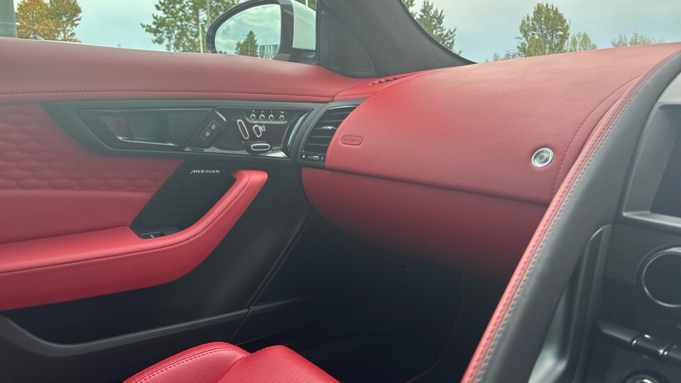 Used Jaguar F-Type 2023 for sale - 76078945: Photo 54