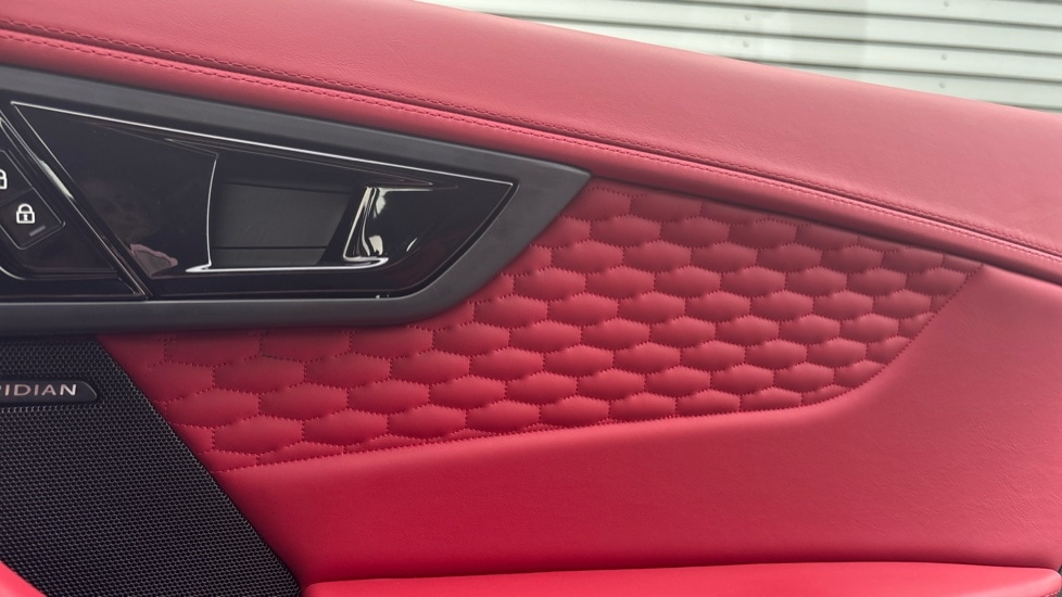 Used Jaguar F-Type 2023 for sale - 76078945: Photo 56