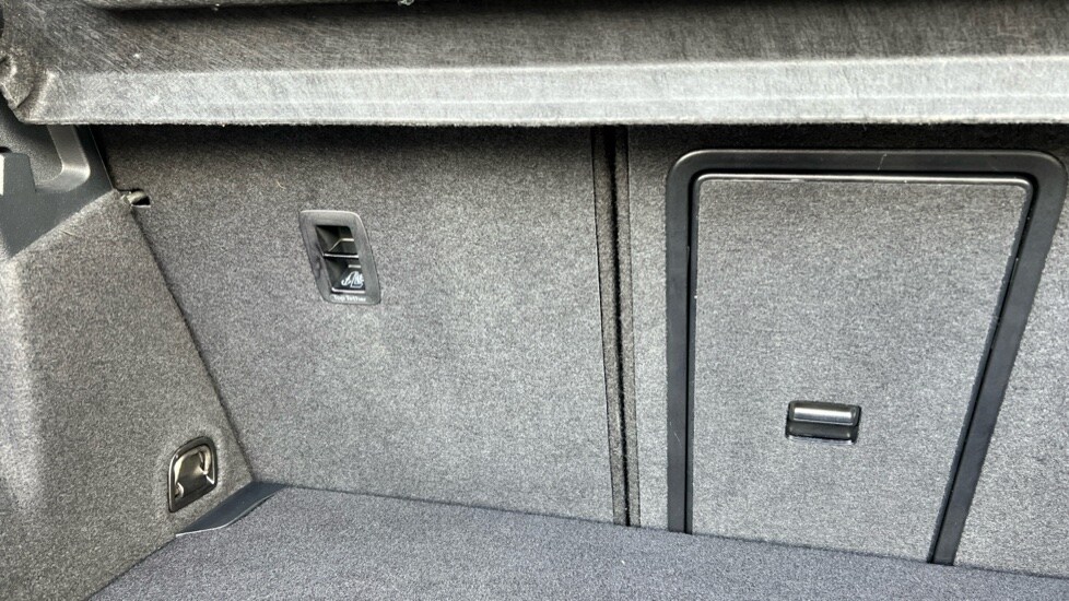 Used Volkswagen T-Roc 2023 for sale - 75394436: Photo 21