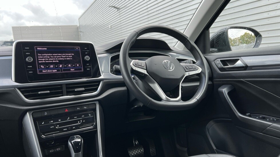 Used Volkswagen T-Roc 2023 for sale - 75394436: Photo 30