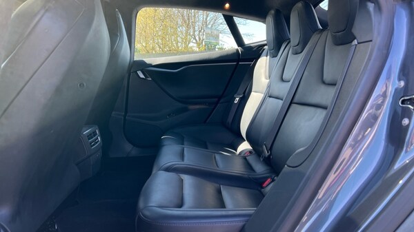Used Tesla Model S 2019 for sale - 75394444: Photo 14