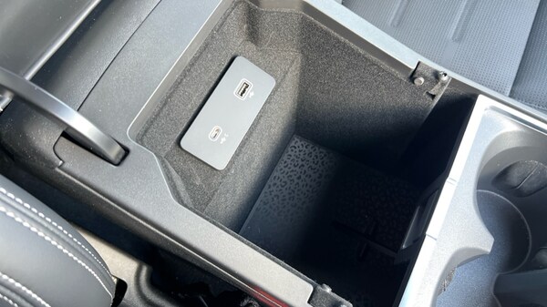 Used Jaguar E-Pace 2023 for sale - 75394414: Photo 61