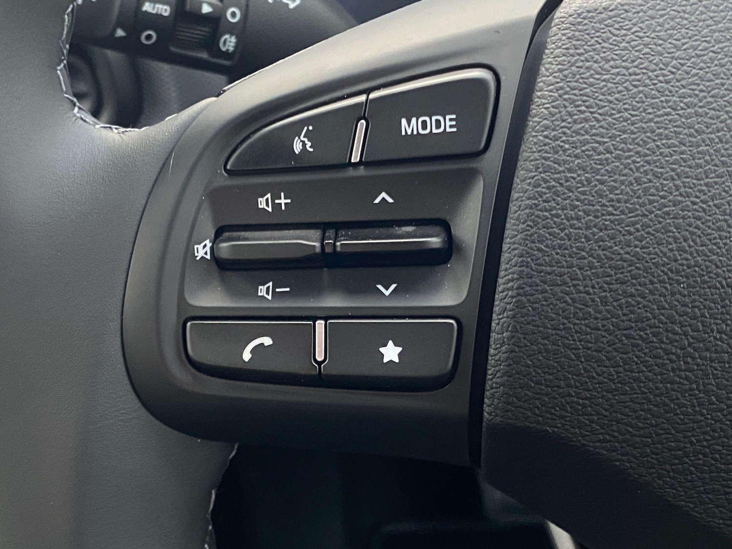 Used Hyundai i10 for sale - 77852729: Photo 20