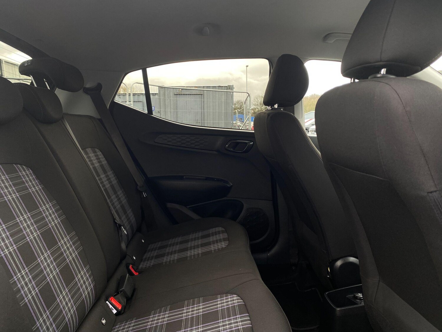 Used Hyundai i10 for sale - 77537211: Photo 12