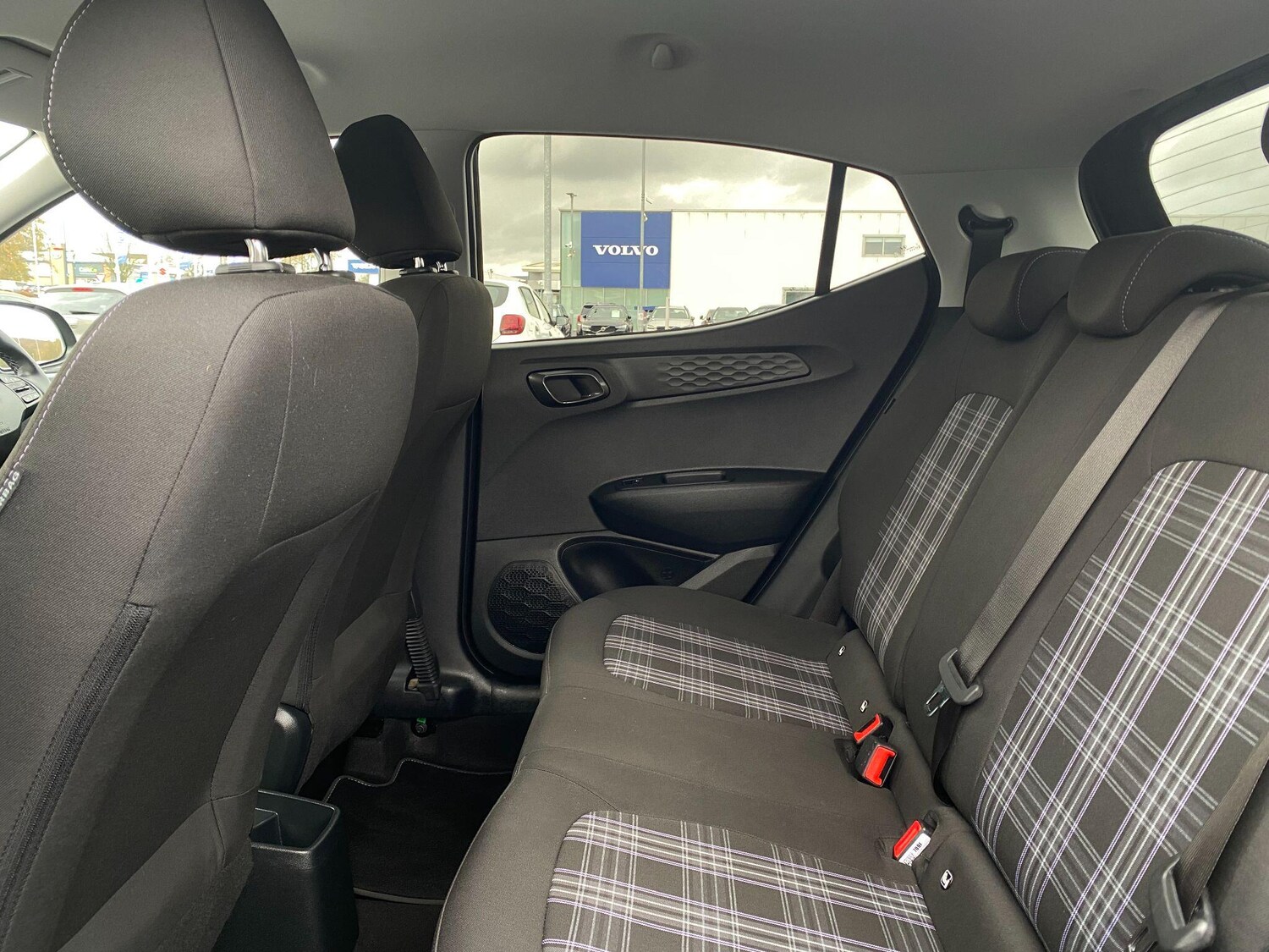 Used Hyundai i10 for sale - 77537211: Photo 13