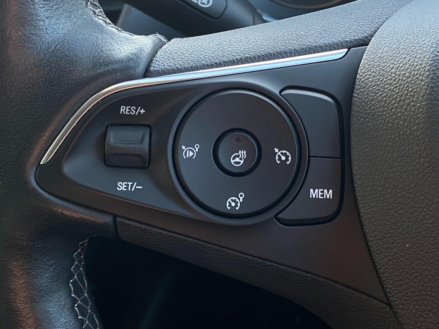 Used Vauxhall Crossland 2022 for sale - 77120500: Photo 16