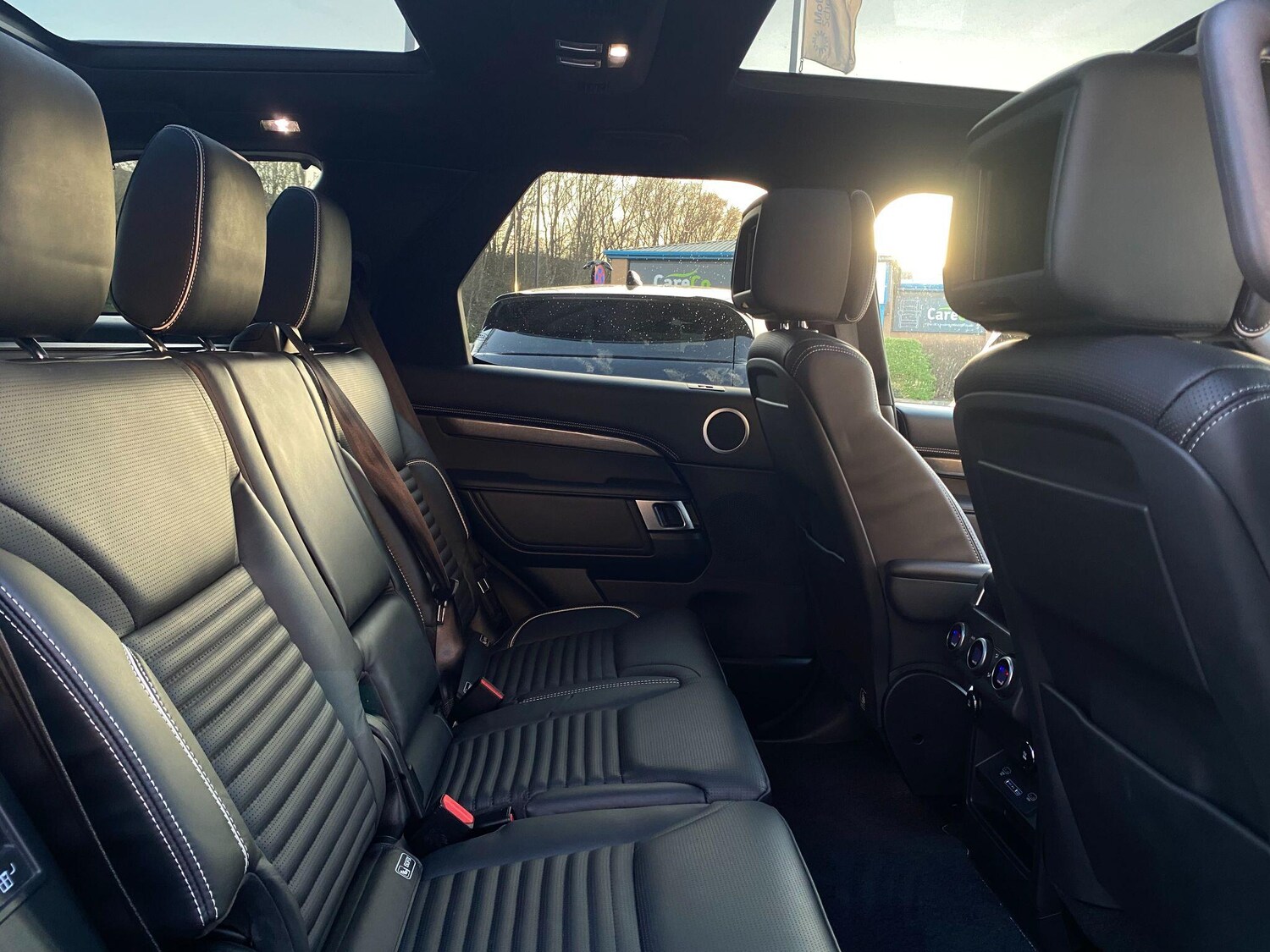 Used Land Rover Discovery 2019 for sale - 77824175: Photo 14