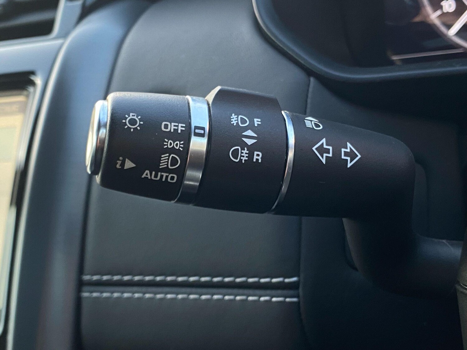 Used Land Rover Discovery 2019 for sale - 77824175: Photo 31