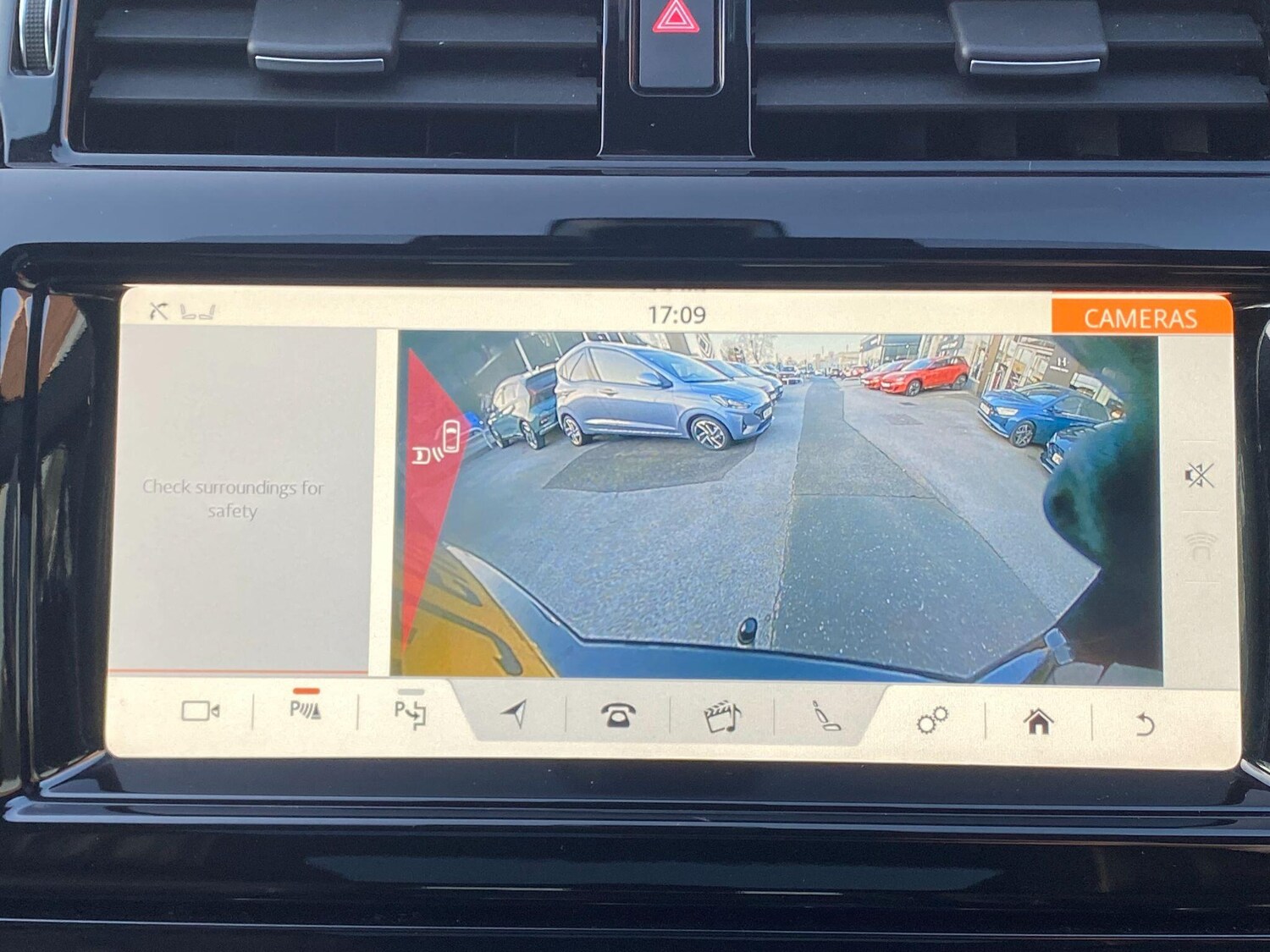 Used Land Rover Discovery 2019 for sale - 77824175: Photo 40