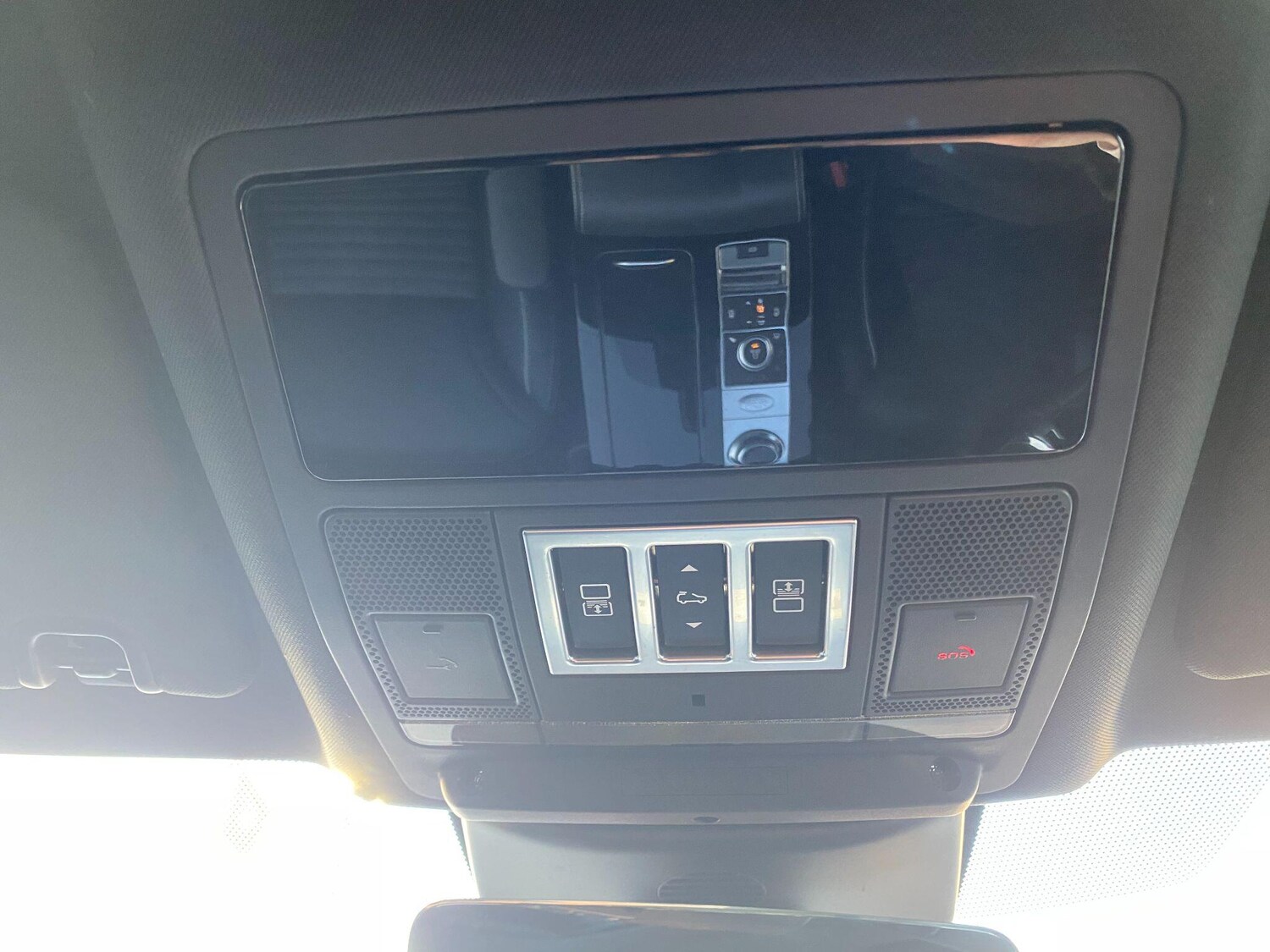 Used Land Rover Discovery 2019 for sale - 77824175: Photo 42