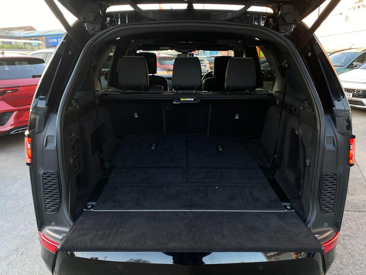 Used Land Rover Discovery 2019 for sale - 77824175: Photo 47