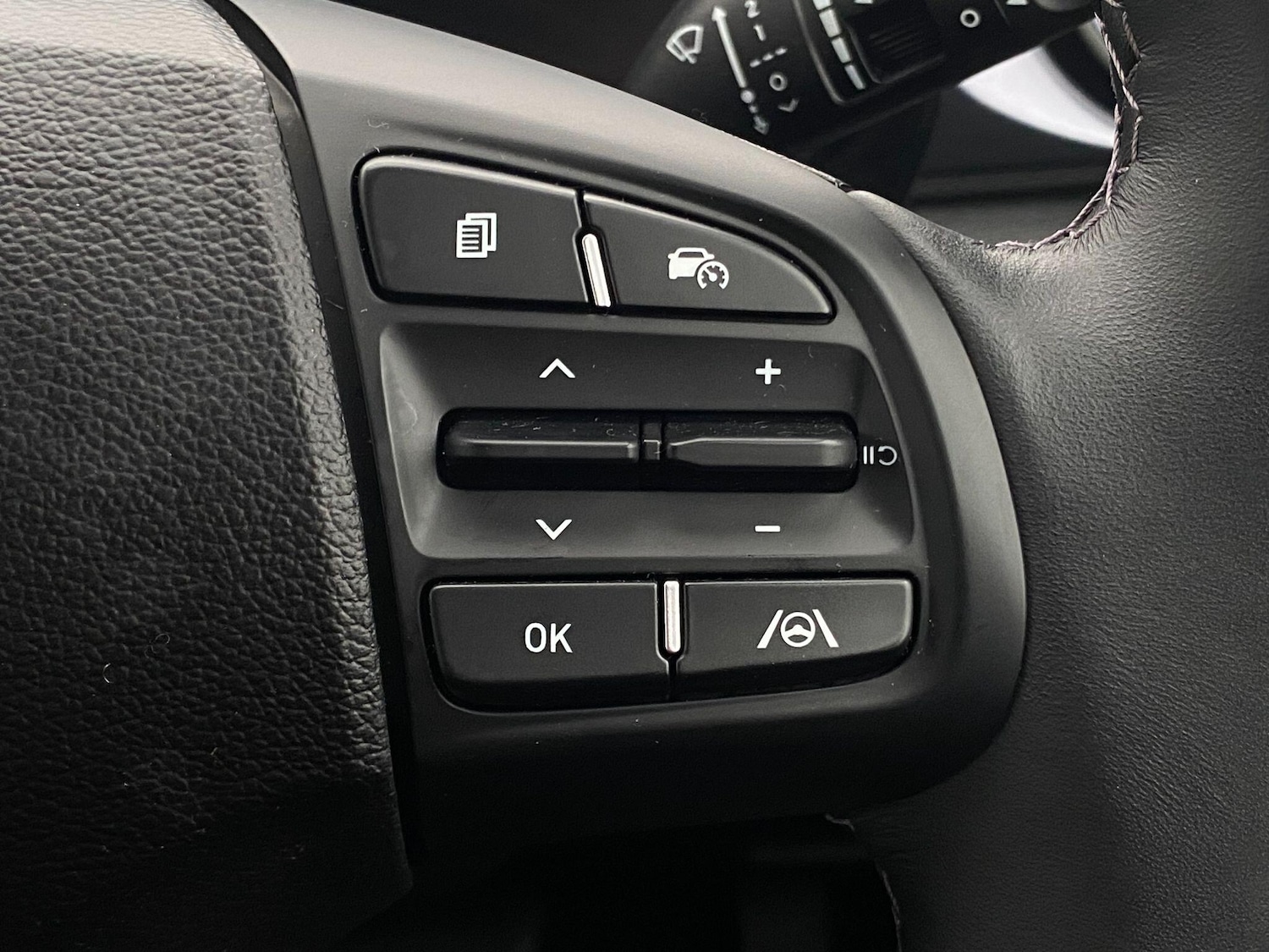 Used Hyundai i10 2024 for sale - 77090935: Photo 18