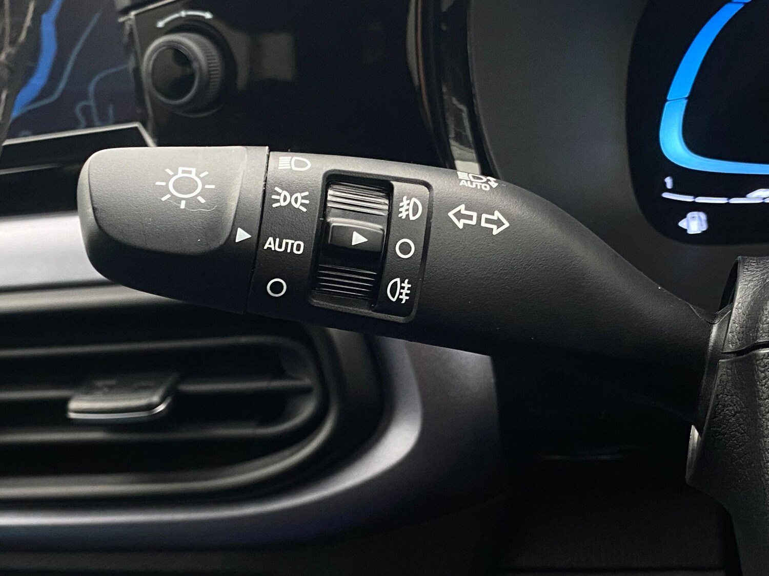 Used Hyundai i10 2024 for sale - 77090935: Photo 23