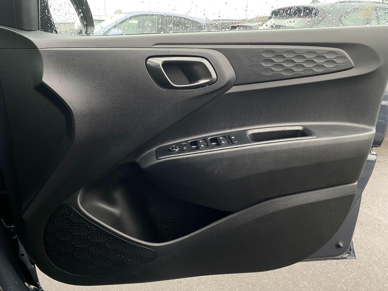 Used Hyundai i10 2024 for sale - 77090935: Photo 25