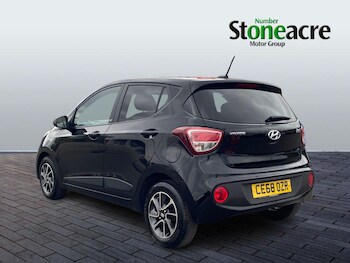 Used Hyundai i10 2018 for sale - 78261300: Photo