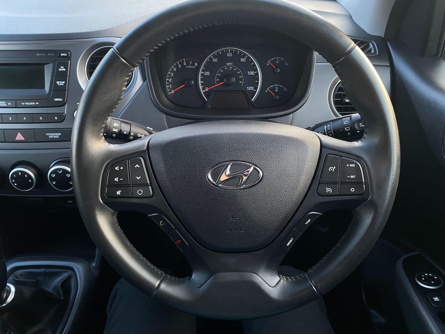 Used Hyundai i10 2019 for sale - 77279485: Photo 34