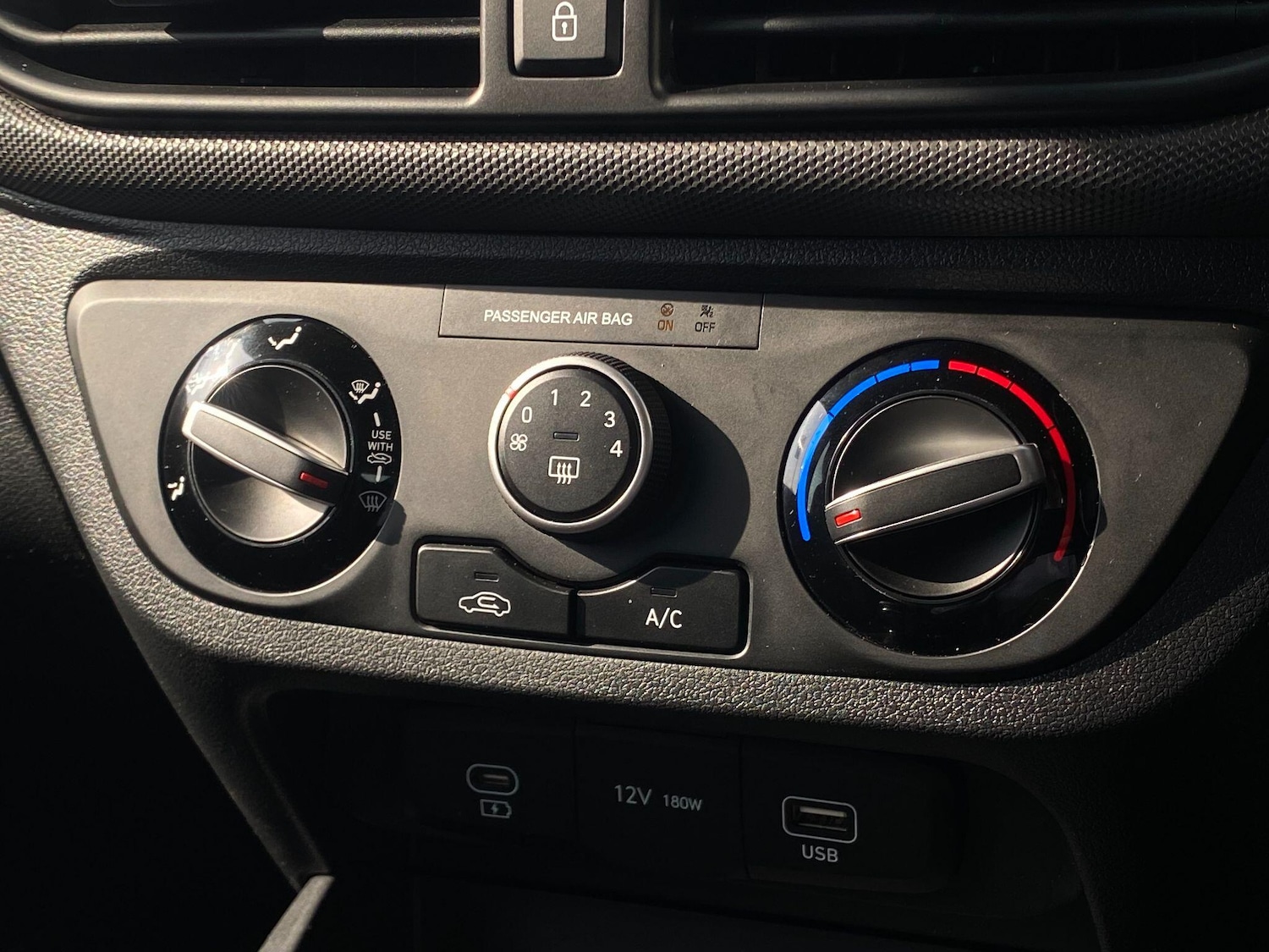 Used Hyundai i10 for sale - 77969583: Photo 23